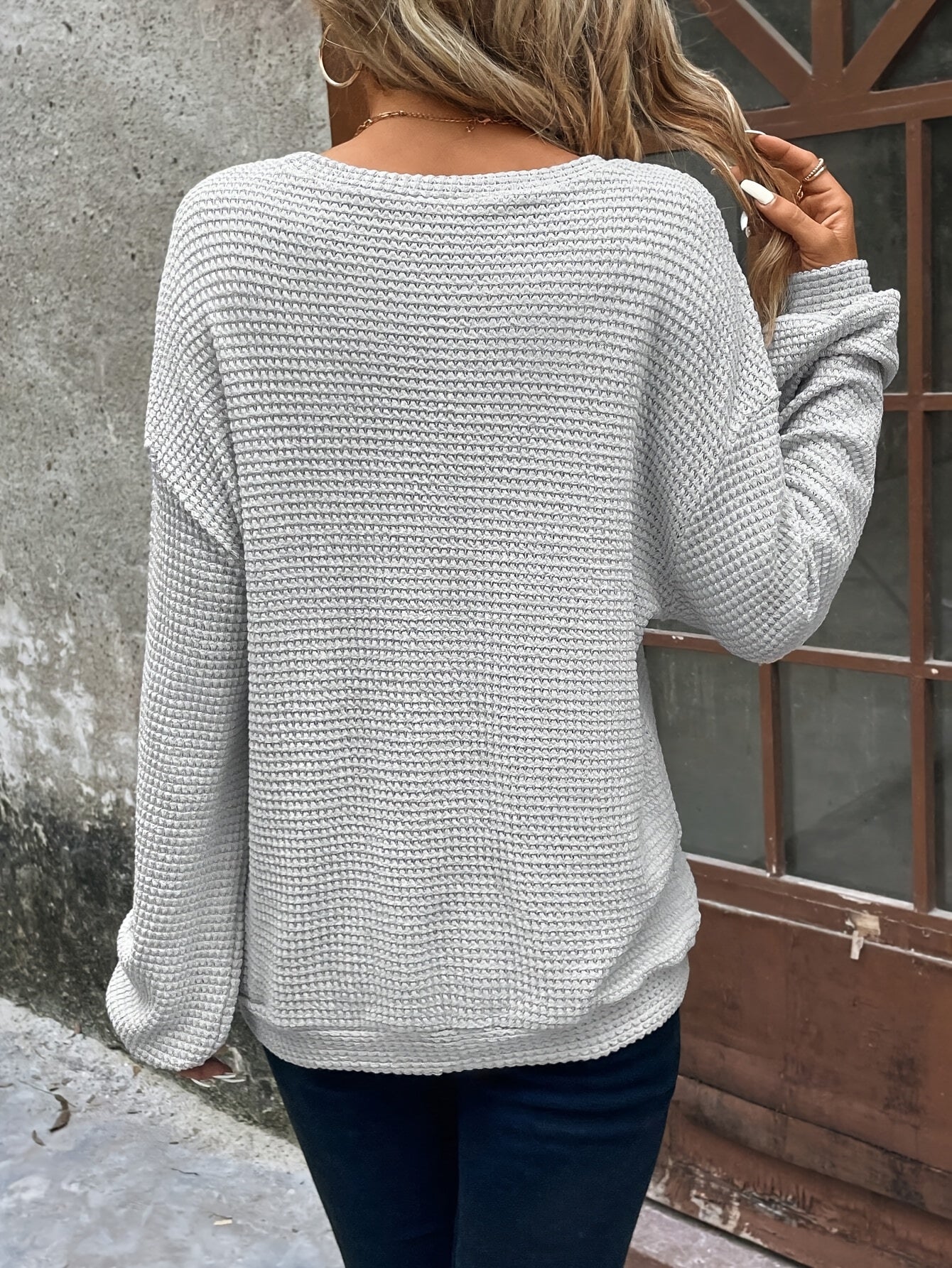 Comfortable Waffle Knit Sweater for Women with Crew Neck Long Sleeve Relaxed Oversized Casual Style