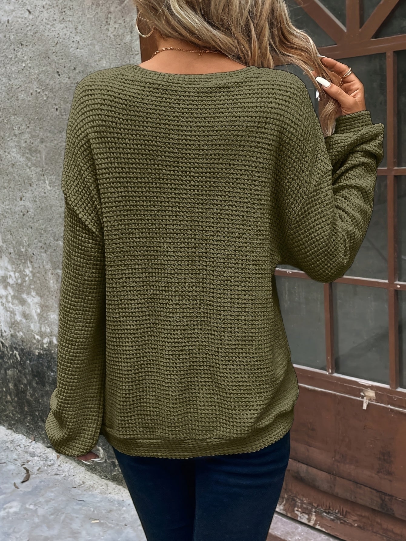 Comfortable Waffle Knit Sweater for Women with Crew Neck Long Sleeve Relaxed Oversized Casual Style