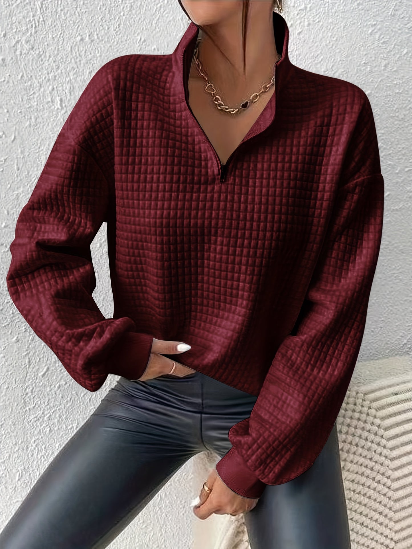 Comfortable Quilted Sweatshirt for Women with Half Zip Collar Long Sleeve Oversized Casual Style