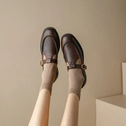 Elegant Leather Mary Jane Flat for Women with T Strap Buckle Round Toe Vintage Style