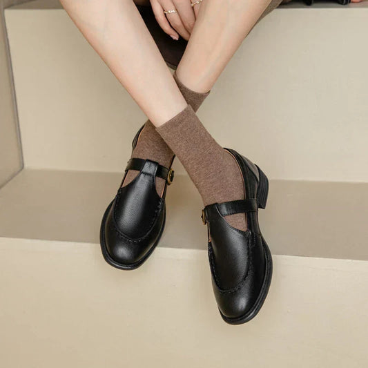 Elegant Leather Mary Jane Flat for Women with T Strap Buckle Round Toe Vintage Style