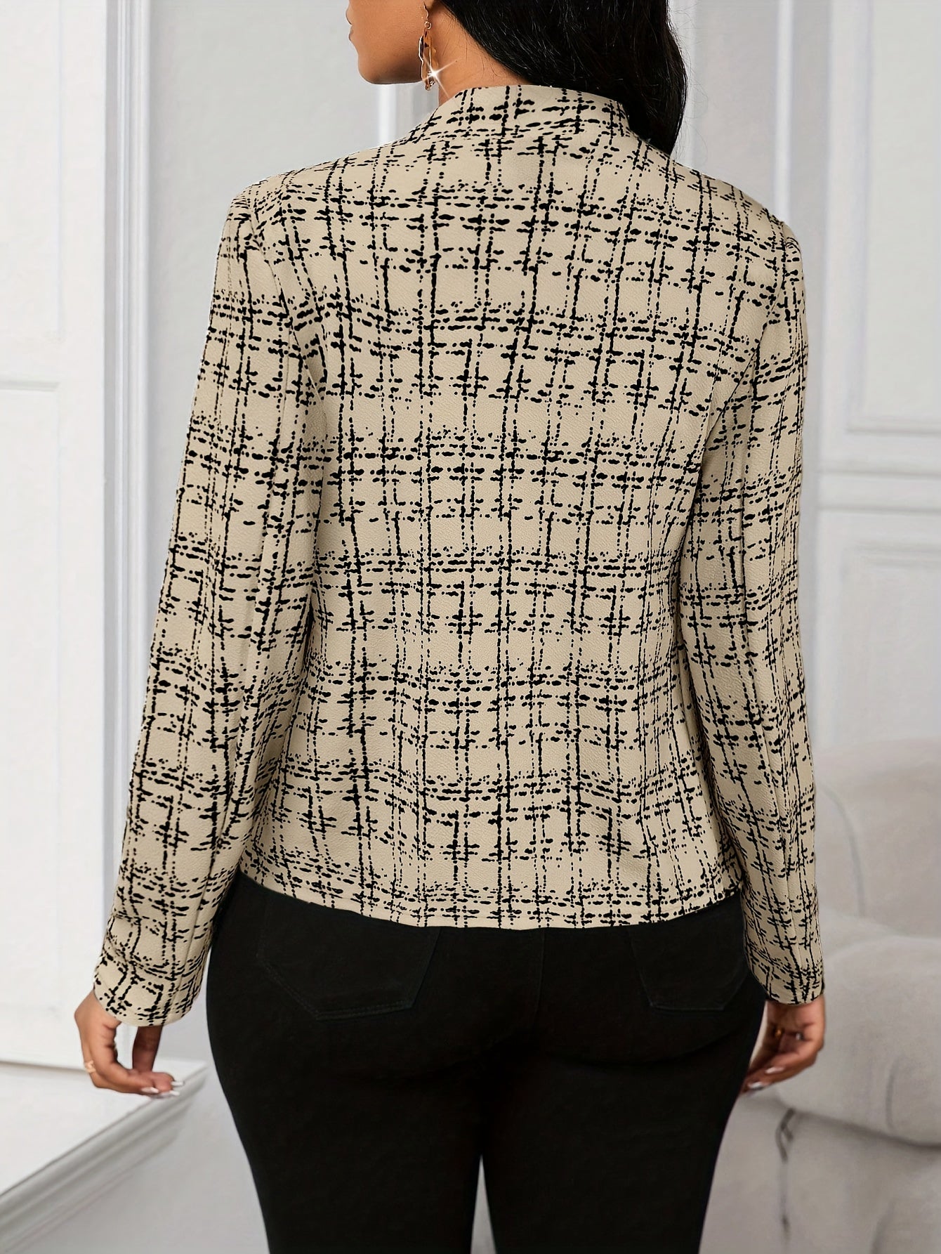 Elegant Plaid Tweed Blazer for Women with Lapel Collar Long Sleeve Open Front Cropped Casual Style